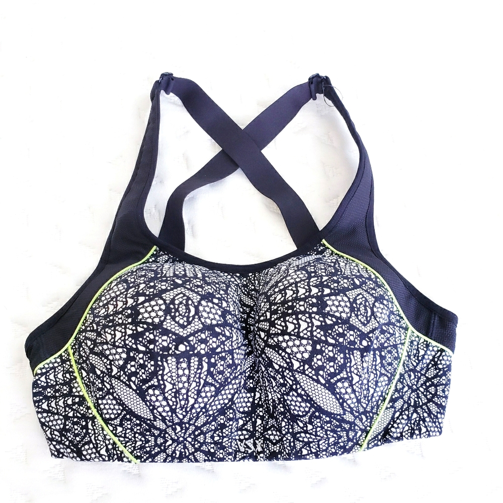 Victoria's Secret Sports Bra Size 34C